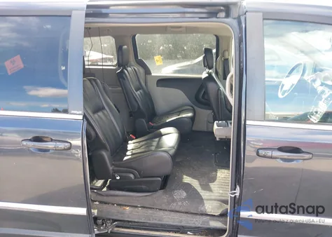 2013 Chrysler Town & Country Touring z USA, uszkodzony, nr VIN 2C4RC1BG6DR690878